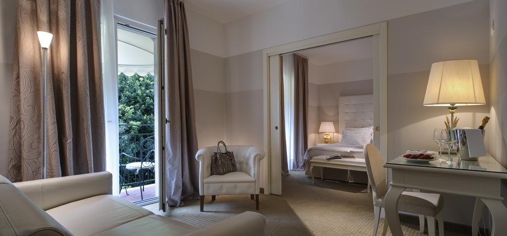 Palace Hotel San Pietro Bardolino Phòng bức ảnh